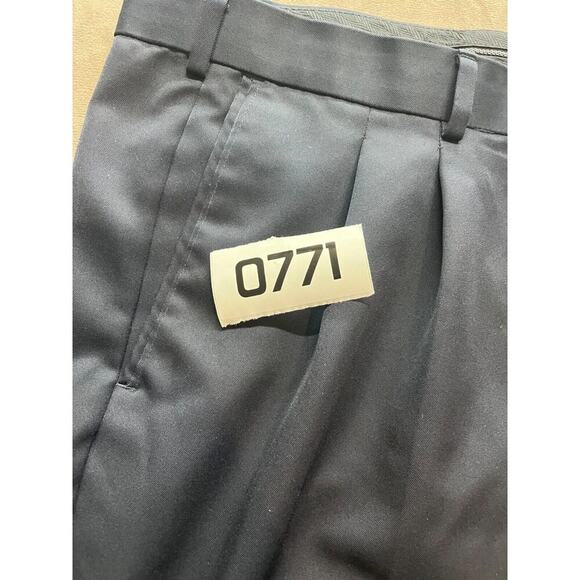 Roundtree Yorke Pants Mens 42x29 Blue Travel Smart Flat Front Classic‎ Fit - Picture 7 of 7